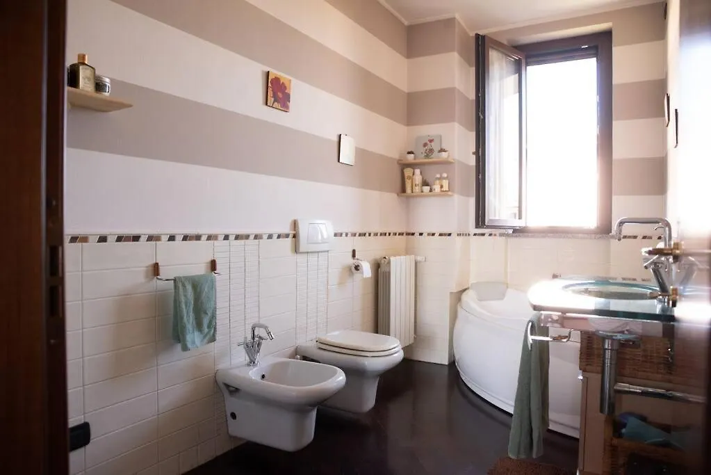 Casa Schatz Settala Milano 0*,  Italy
